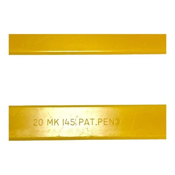 B&G NYC Retro MCM Mod Plastic Hangers Set Of 3 Green Yellow Space Age Decor LOT - Picture 14 of 16